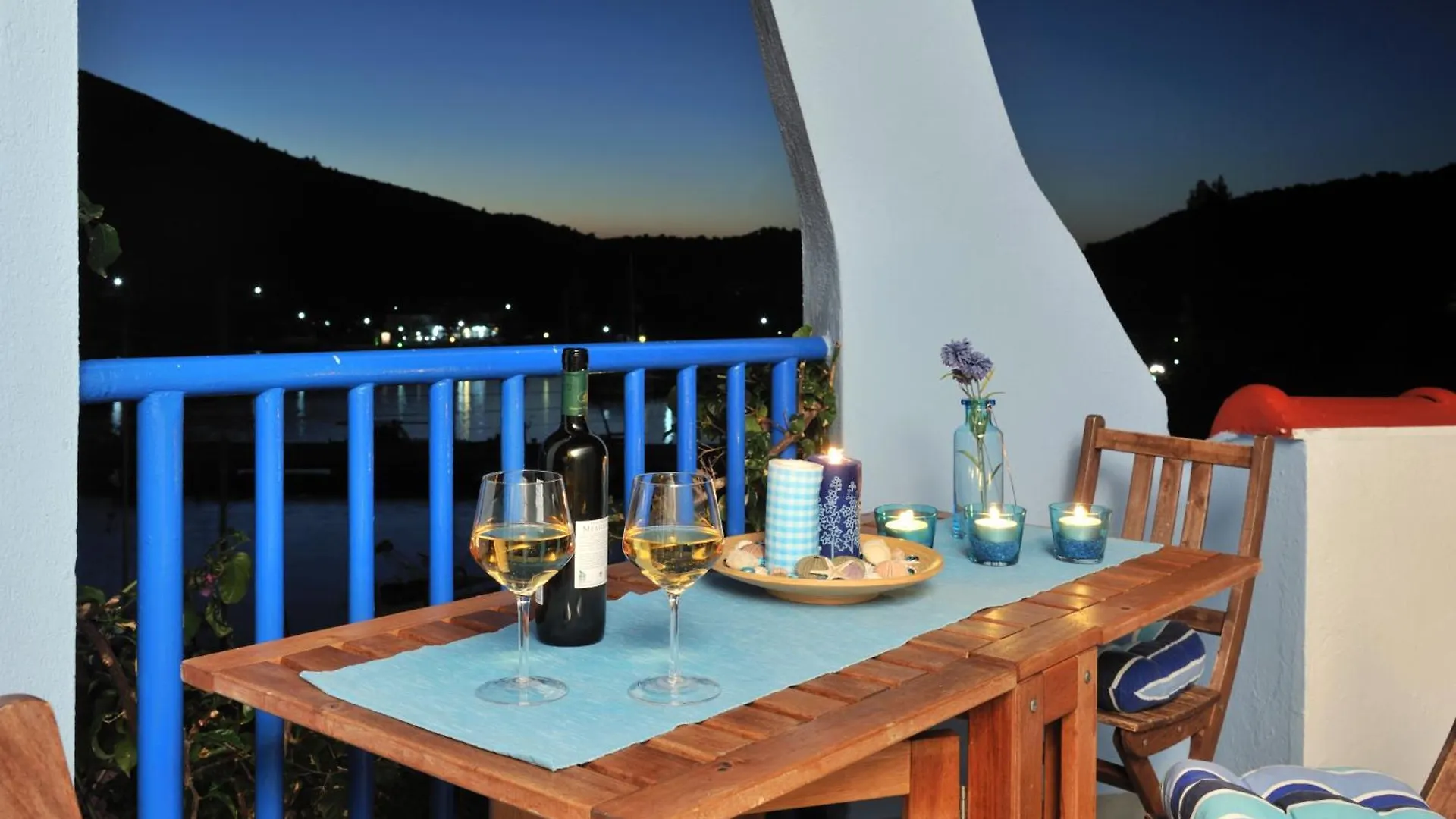 Aiolis Studios Apartment Porto Koufo