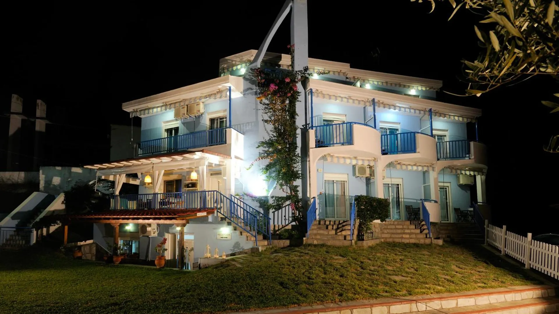 Aiolis Studios Apartment Porto Koufo Greece
