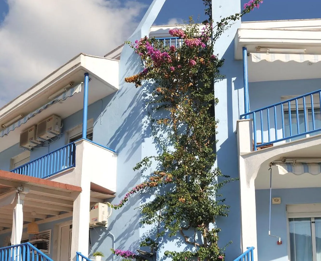 Aiolis Studios Apartment Porto Koufo
