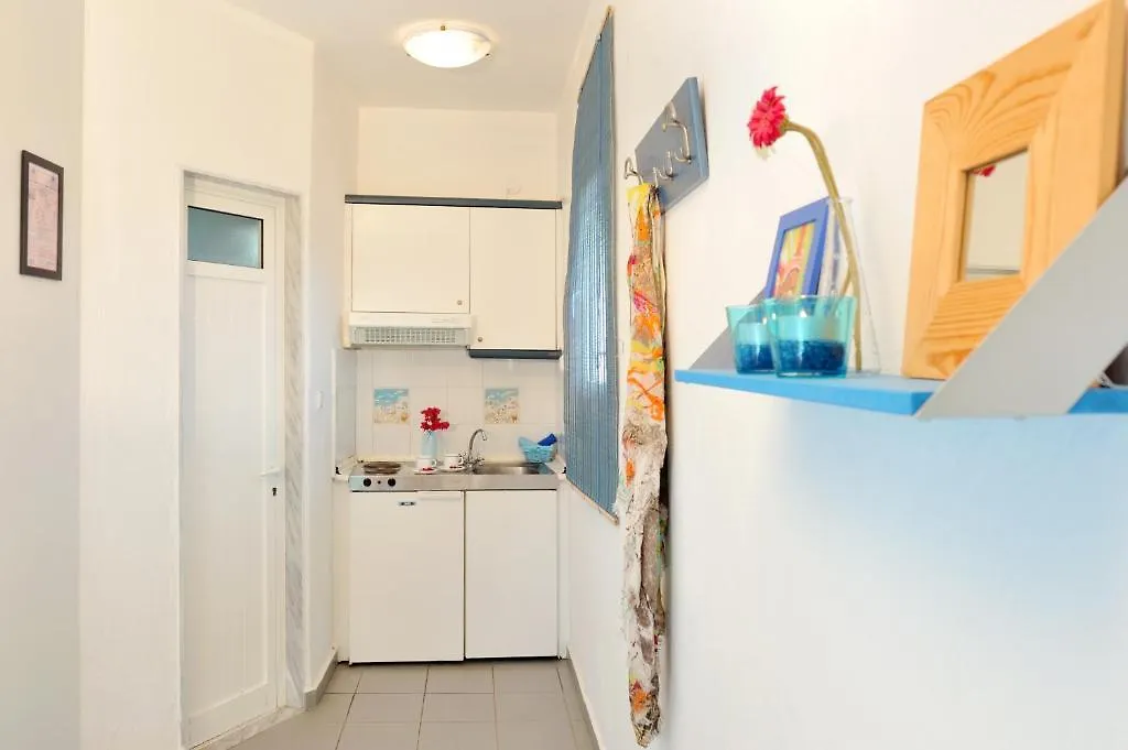 Aiolis Studios Apartment Porto Koufo